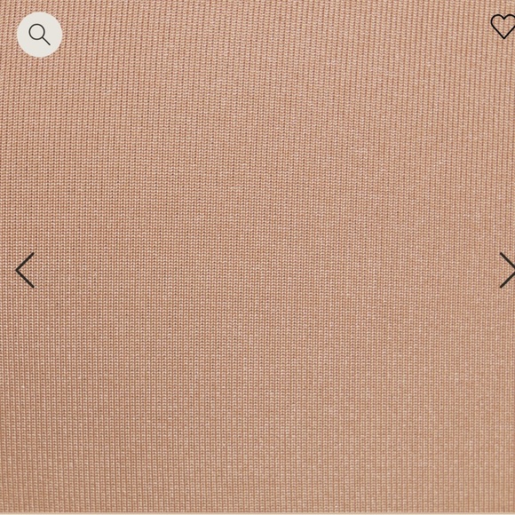 SKIMS WIRELESS FORM clay
PUSH-UP PLUNGE BRA NWT - Picture 5 of 6